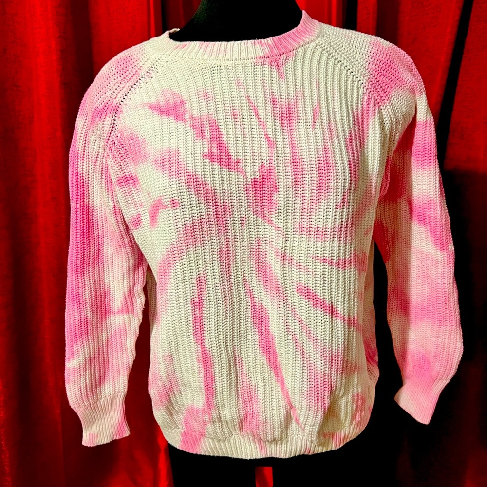 Forever 21 Tye and Dye sweate, size small. Pink and White